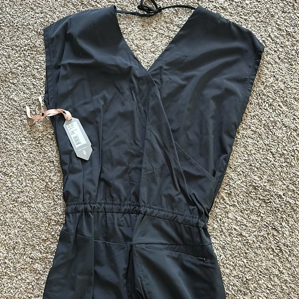 Title nine black romper - Picture 3 of 6